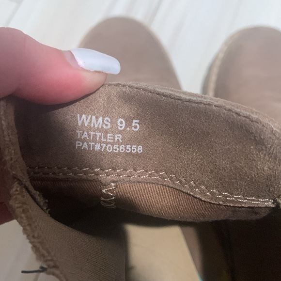 DV Dolce Vita Tan Chelsea Boots (size 9.5) - Picture 5 of 5